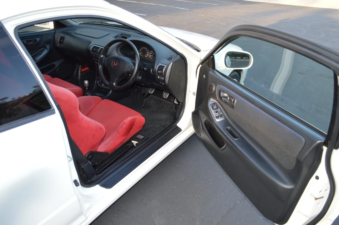 2000 Acura Integra Type R 3rd Gen - Image 9 of 31
