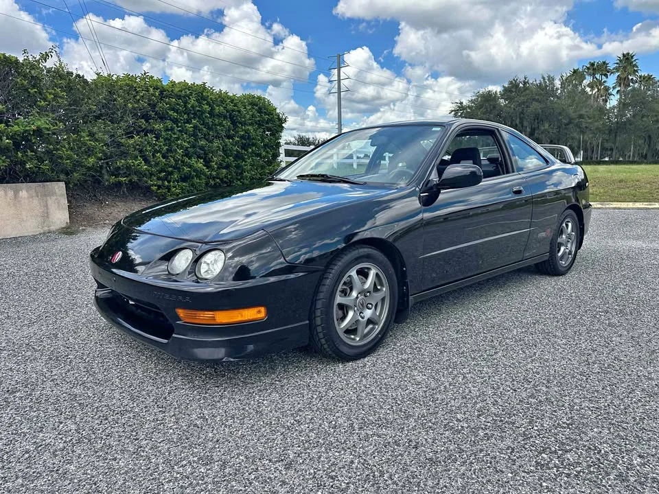 2000 Acura Integra Type R 3rd Gen - Image 1 of 17