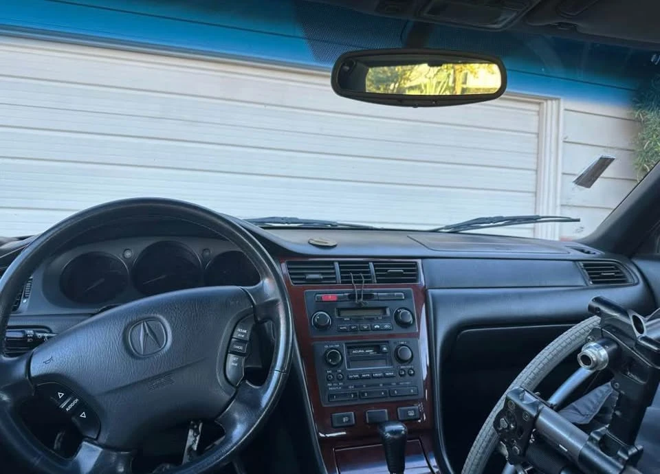 2000 Acura RL 1st Gen - Image 5 of 7