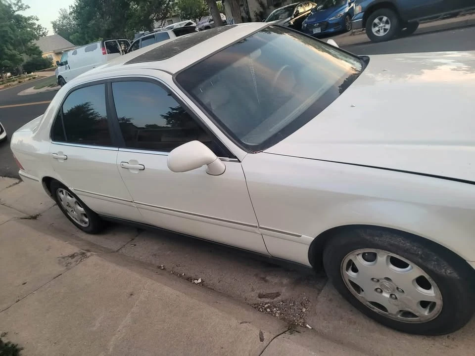 2000 Acura RL 1st Gen - Image 8 of 10