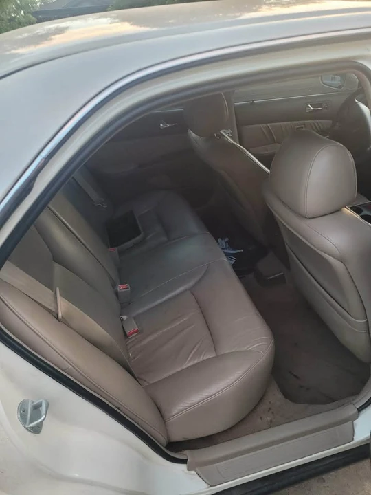 2000 Acura RL 1st Gen - Image 7 of 10