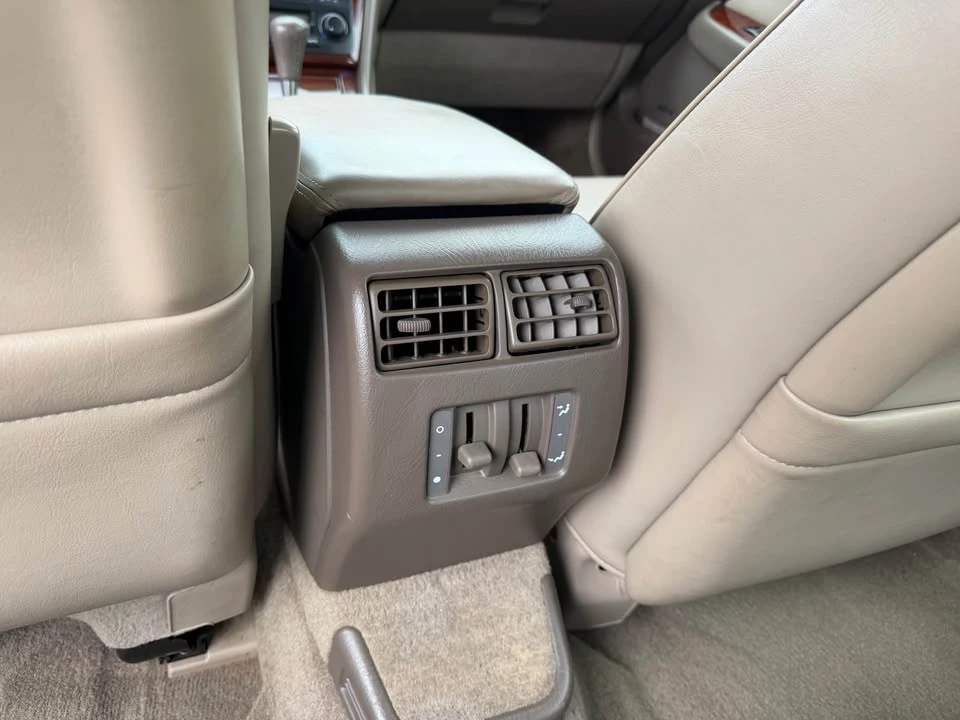 2000 Acura RL 1st Gen - Image 10 of 16