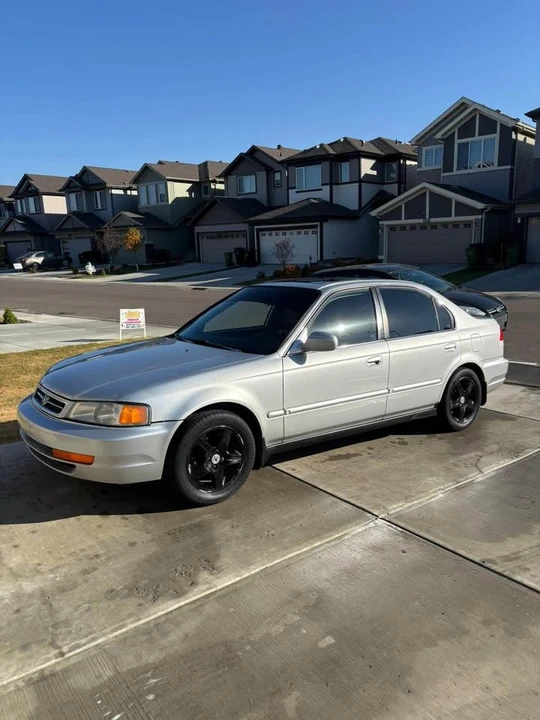 2000 Acura EL - Image 3 of 11