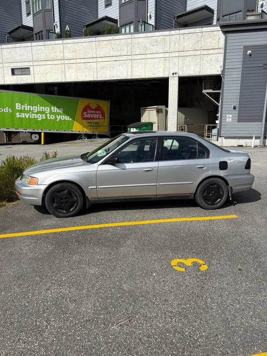 2000 Acura EL - Image 2 of 9