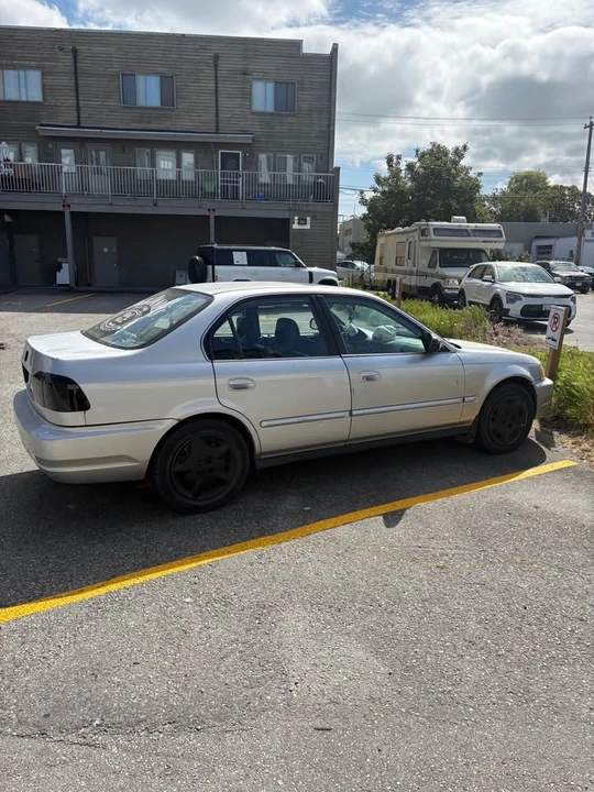 2000 Acura EL - Image 4 of 9