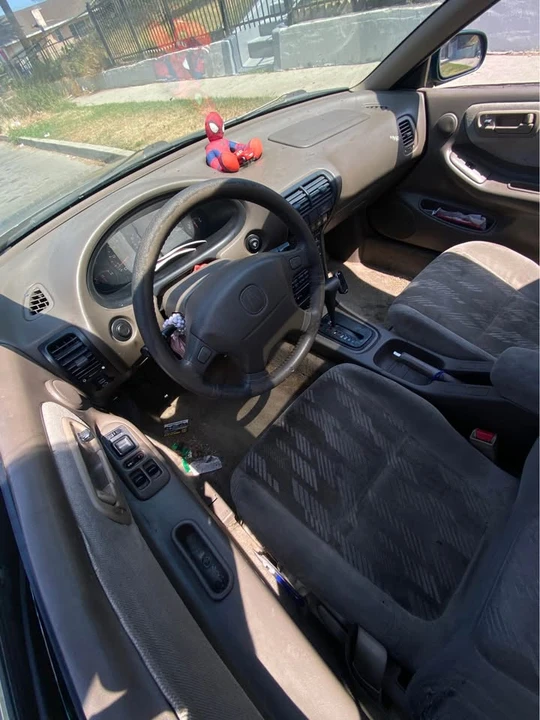 2000 Acura Integra 3rd Gen - Image 2 of 9