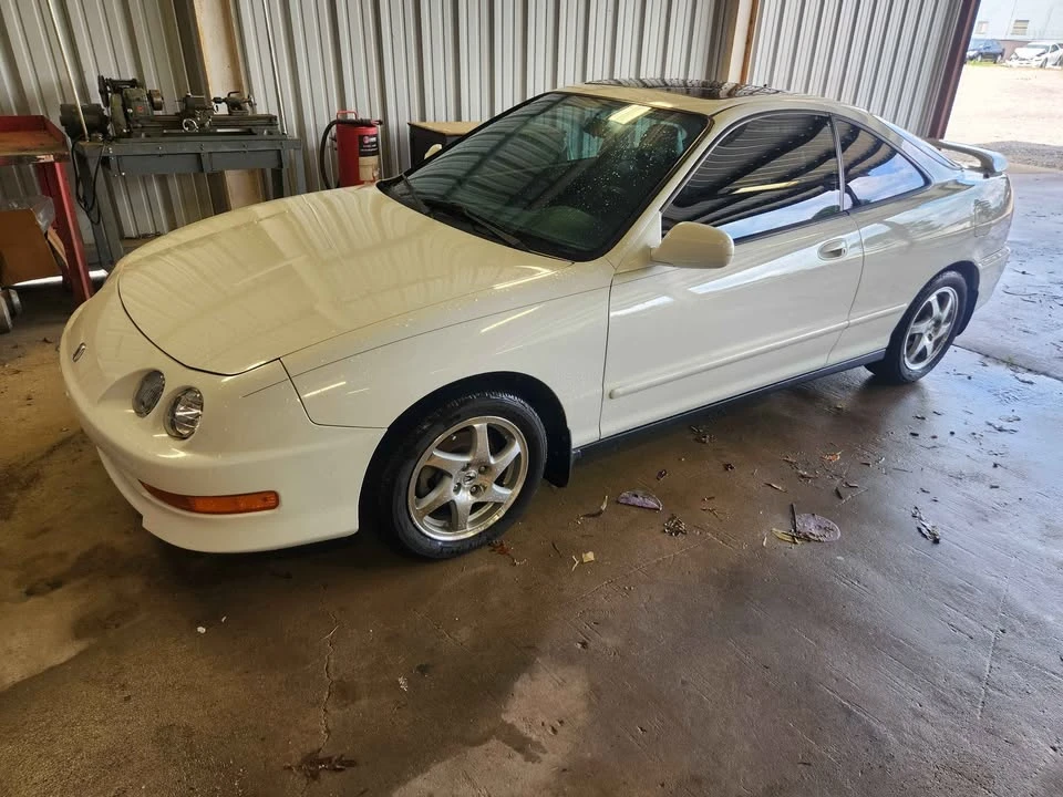 2000 Acura Integra 3rd Gen - Image 2 of 10