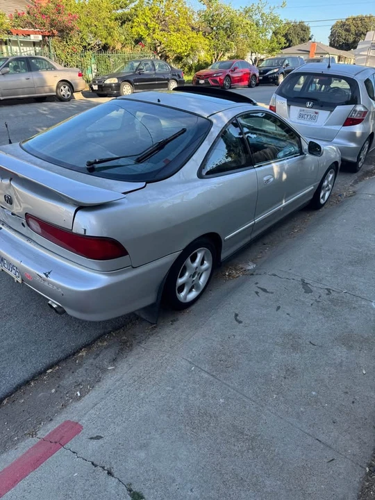 2000 Acura Integra 3rd Gen - Image 2 of 12