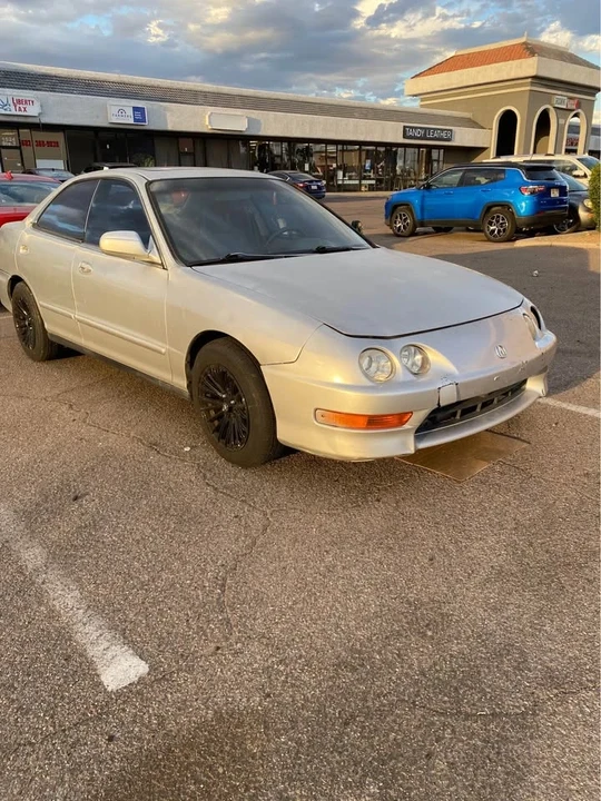 2000 Acura Integra 3rd Gen - Image 2 of 5