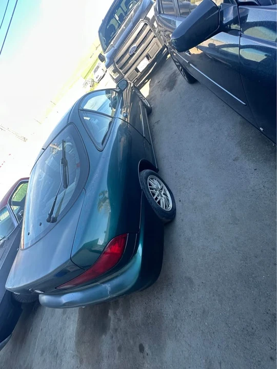 2000 Acura Integra 3rd Gen - Image 2 of 4