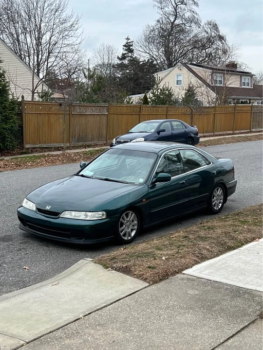 2000 Acura Integra 3rd Gen - Image 2 of 11