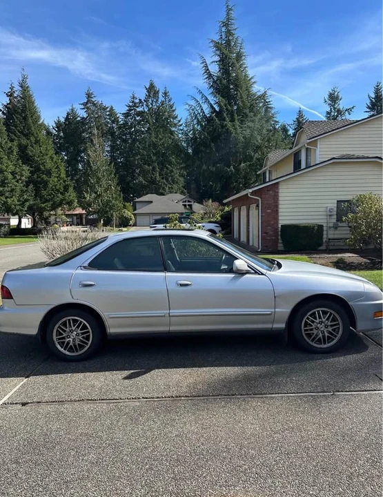 2000 Acura Integra 3rd Gen - Image 2 of 8