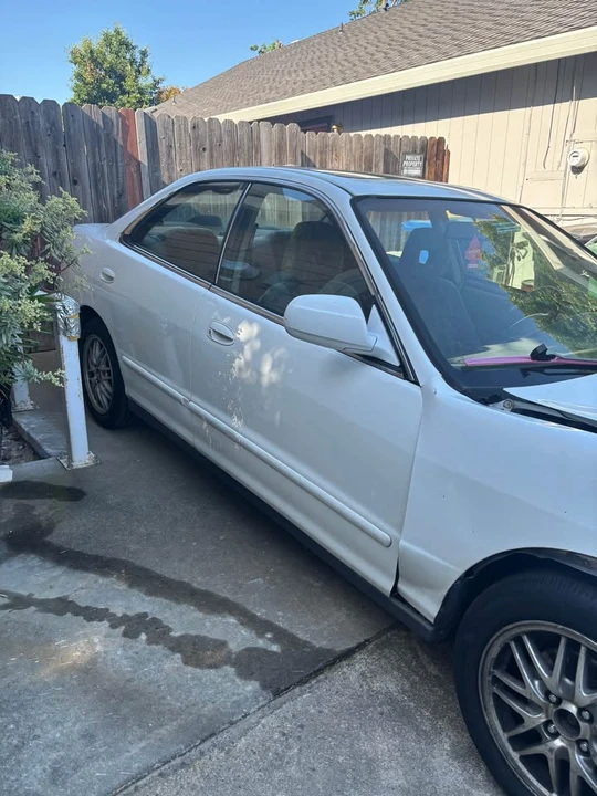 2000 Acura Integra 3rd Gen - Image 2 of 9