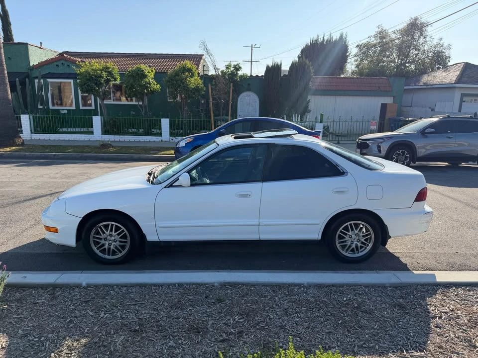 2000 Acura Integra 3rd Gen - Image 2 of 17