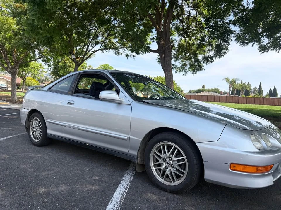 2000 Acura Integra 3rd Gen - Image 2 of 8