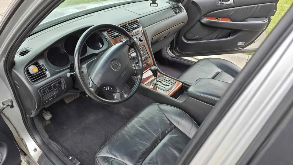 2000 Acura RL 1st Gen - Image 5 of 8