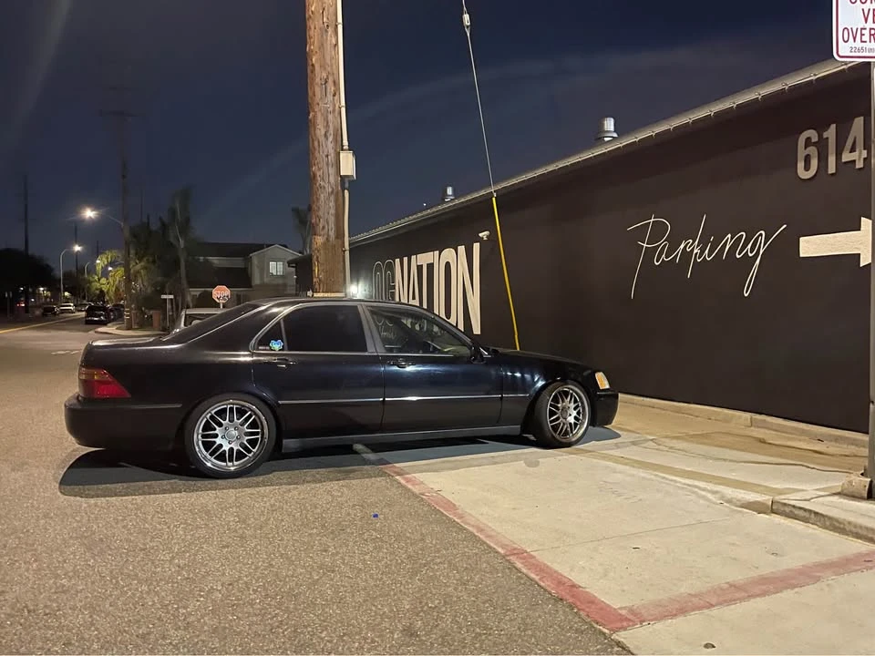 2000 Acura RL 1st Gen - Image 2 of 4