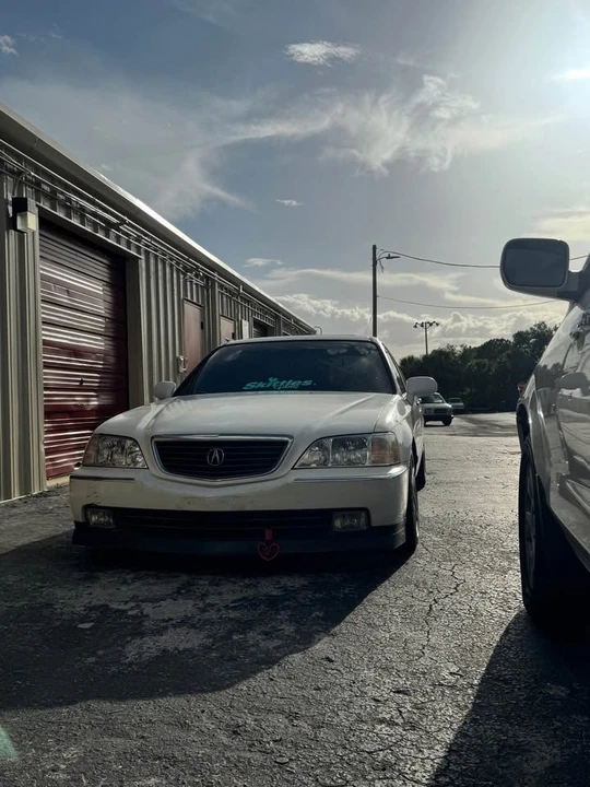 2000 Acura RL 1st Gen - Image 5 of 5