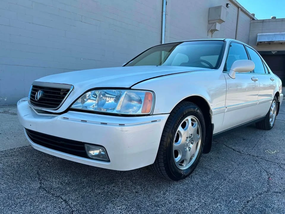 2000 Acura RL 1st Gen - Image 2 of 15