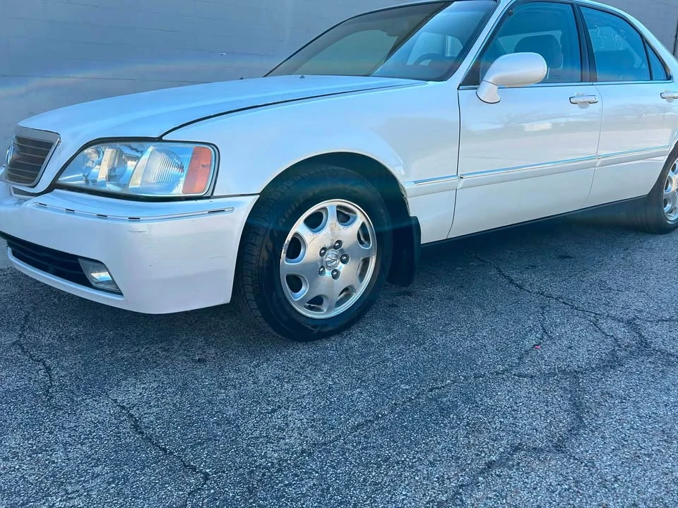 2000 Acura RL 1st Gen - Image 8 of 15