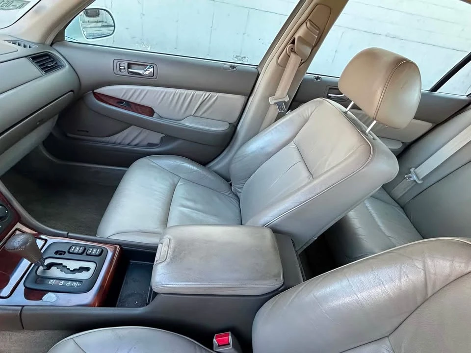 2000 Acura RL 1st Gen - Image 14 of 15