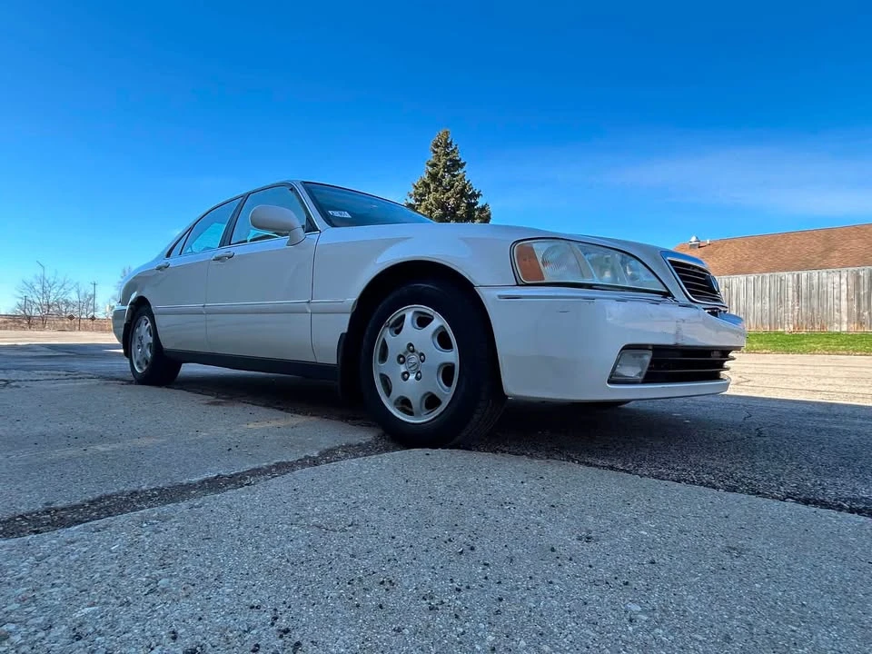 2000 Acura RL 1st Gen - Image 11 of 15