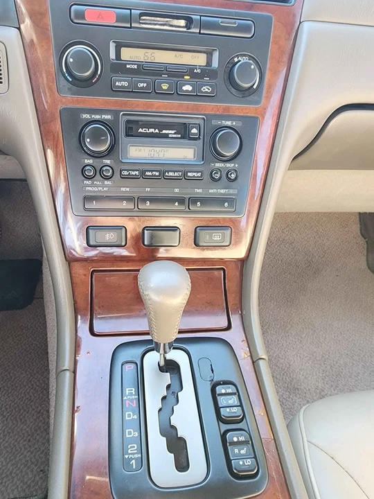2000 Acura RL 1st Gen - Image 14 of 19