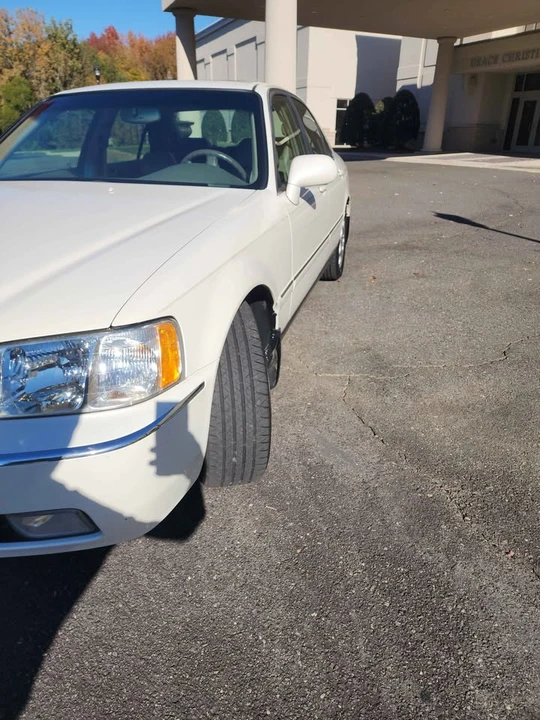 2000 Acura RL 1st Gen - Image 5 of 19