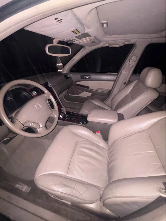 2000 Acura RL 1st Gen - Image 7 of 10