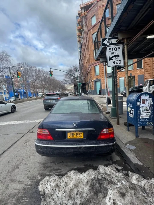 2000 Acura RL 1st Gen - Image 5 of 6