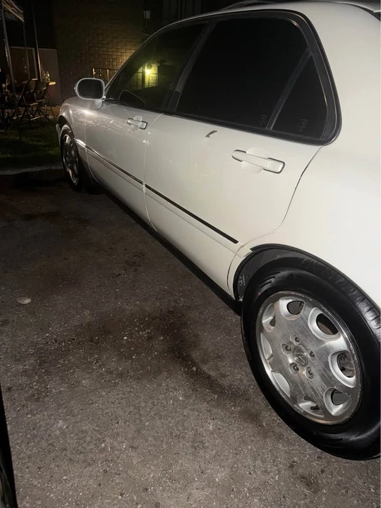 2000 Acura RL 1st Gen - Image 7 of 17