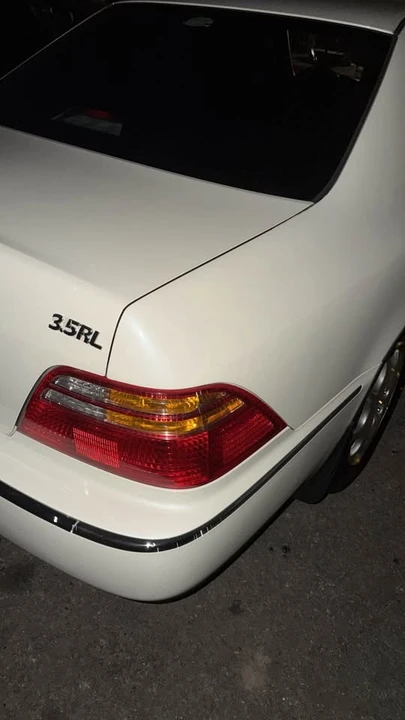2000 Acura RL 1st Gen - Image 13 of 17