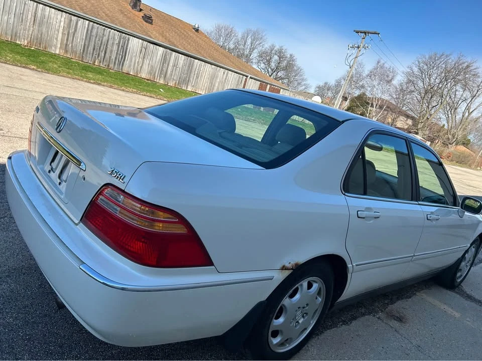 2000 Acura RL 1st Gen - Image 9 of 19
