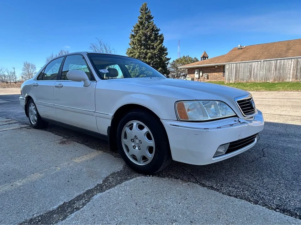 2000 Acura RL 1st Gen - Image 10 of 19
