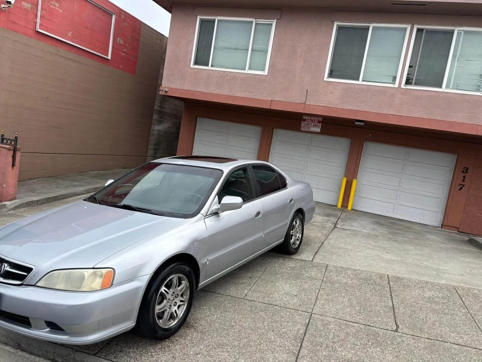 2000 Acura TL 2nd Gen - Image 2 of 7
