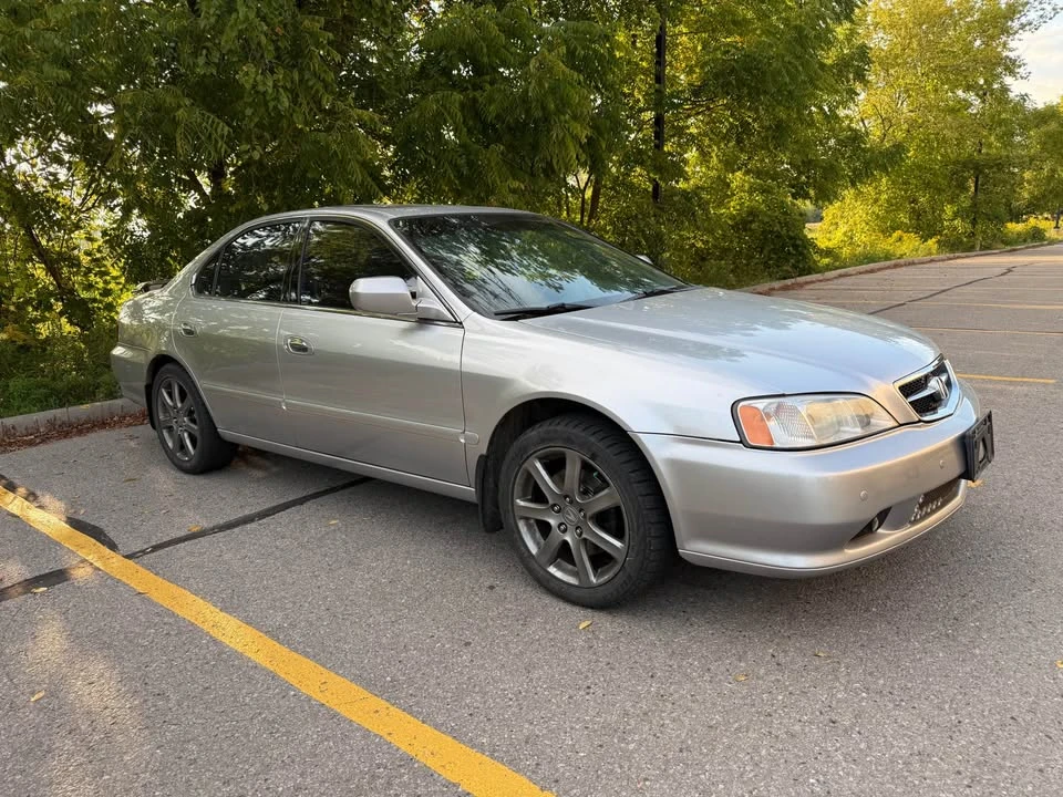 2000 Acura TL 2nd Gen - Image 2 of 8
