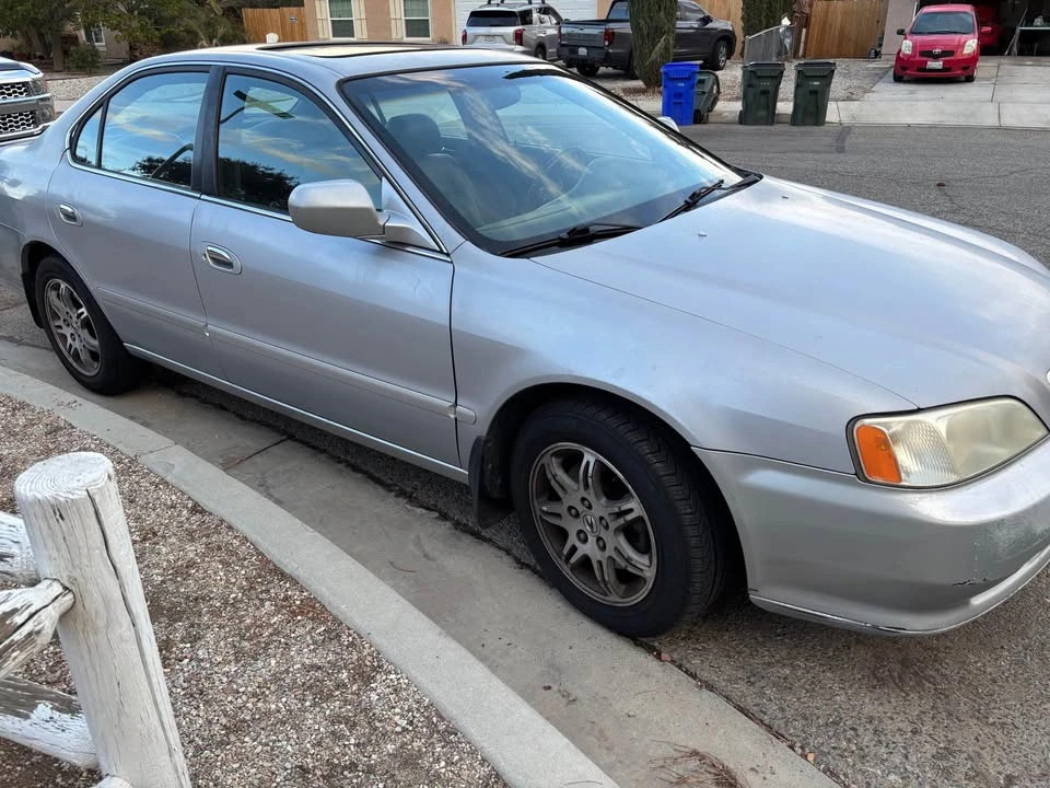 2000 Acura TL 2nd Gen - Image 2 of 8