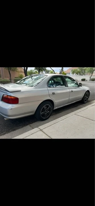 2000 Acura TL 2nd Gen - Image 2 of 5