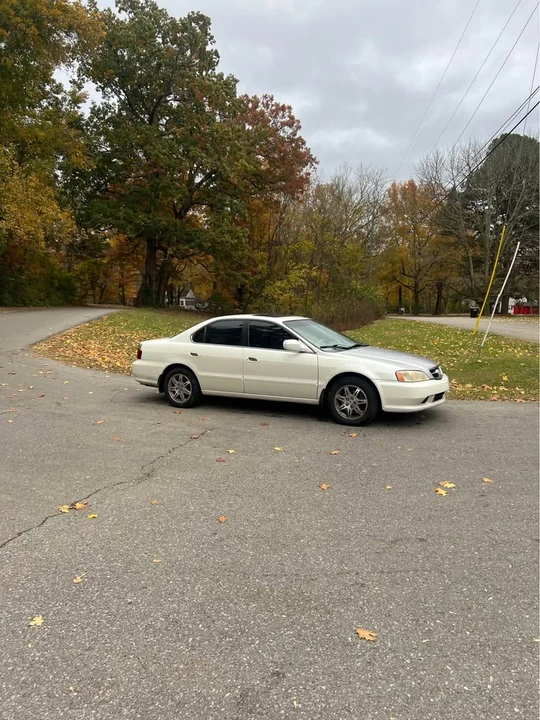 2000 Acura TL 2nd Gen - Image 2 of 12