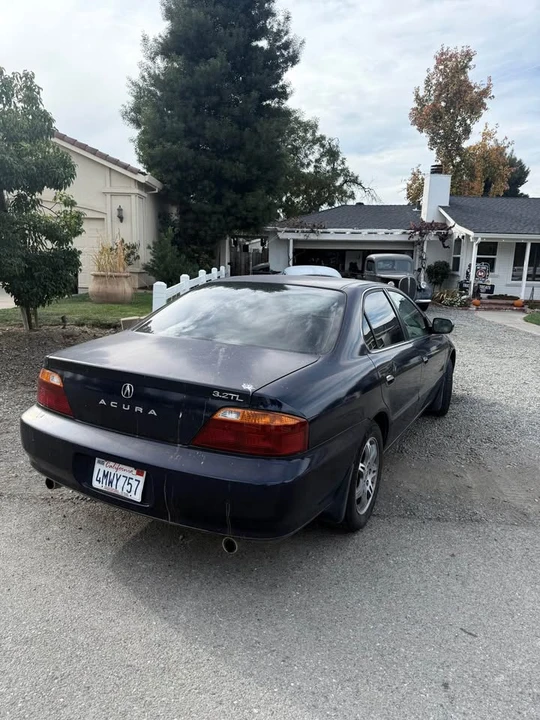2000 Acura TL 2nd Gen - Image 2 of 5