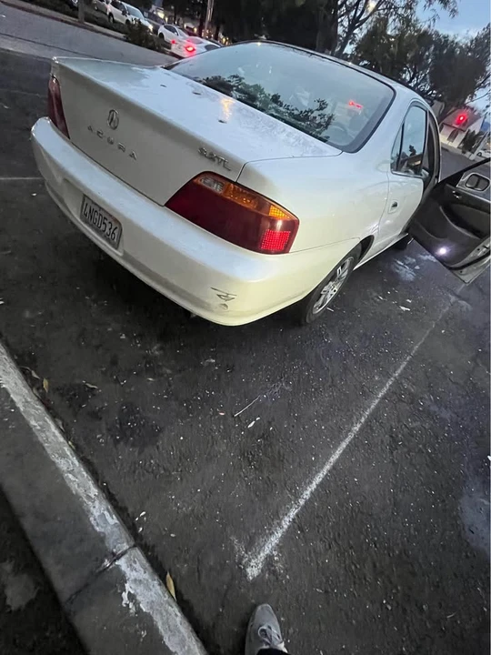 2000 Acura TL 2nd Gen - Image 4 of 8