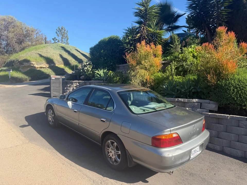 2000 Acura TL 2nd Gen - Image 2 of 6