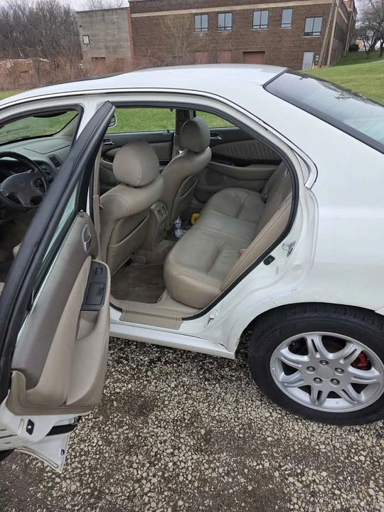 2000 Acura TL 2nd Gen - Image 4 of 6