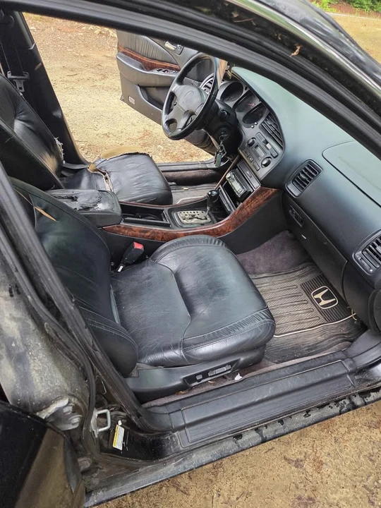 2000 Acura TL 2nd Gen - Image 3 of 3