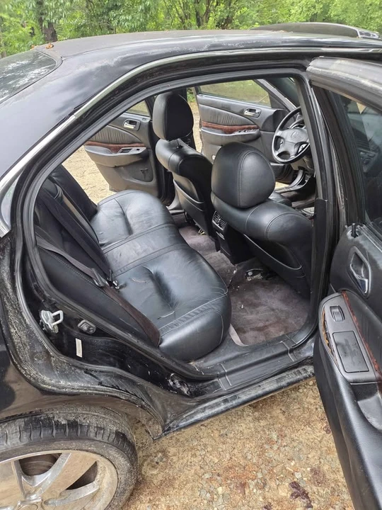 2000 Acura TL 2nd Gen - Image 2 of 3