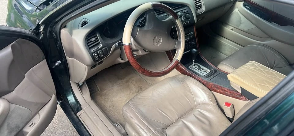2000 Acura TL 2nd Gen - Image 8 of 17