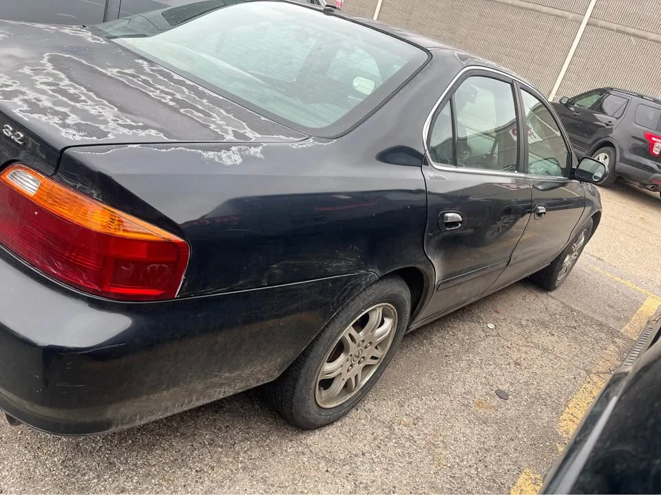 2000 Acura TL 2nd Gen - Image 2 of 14