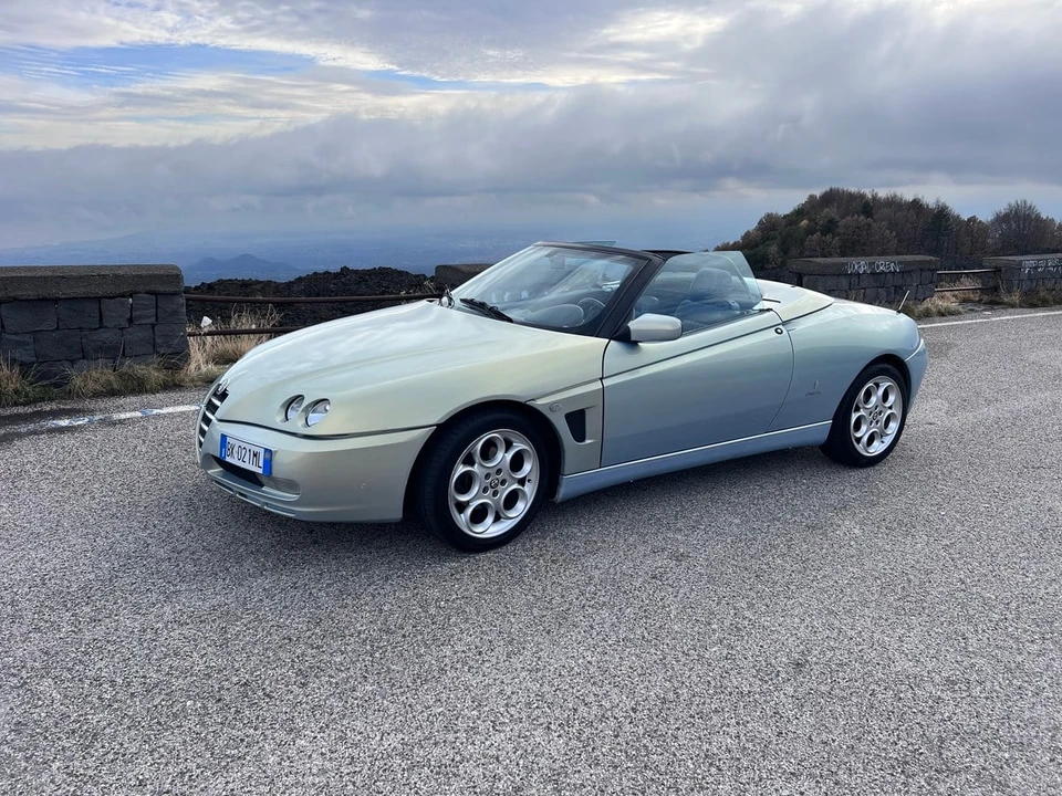 2000 Alfa Romeo 916 GTV & Spider - Image 3 of 30