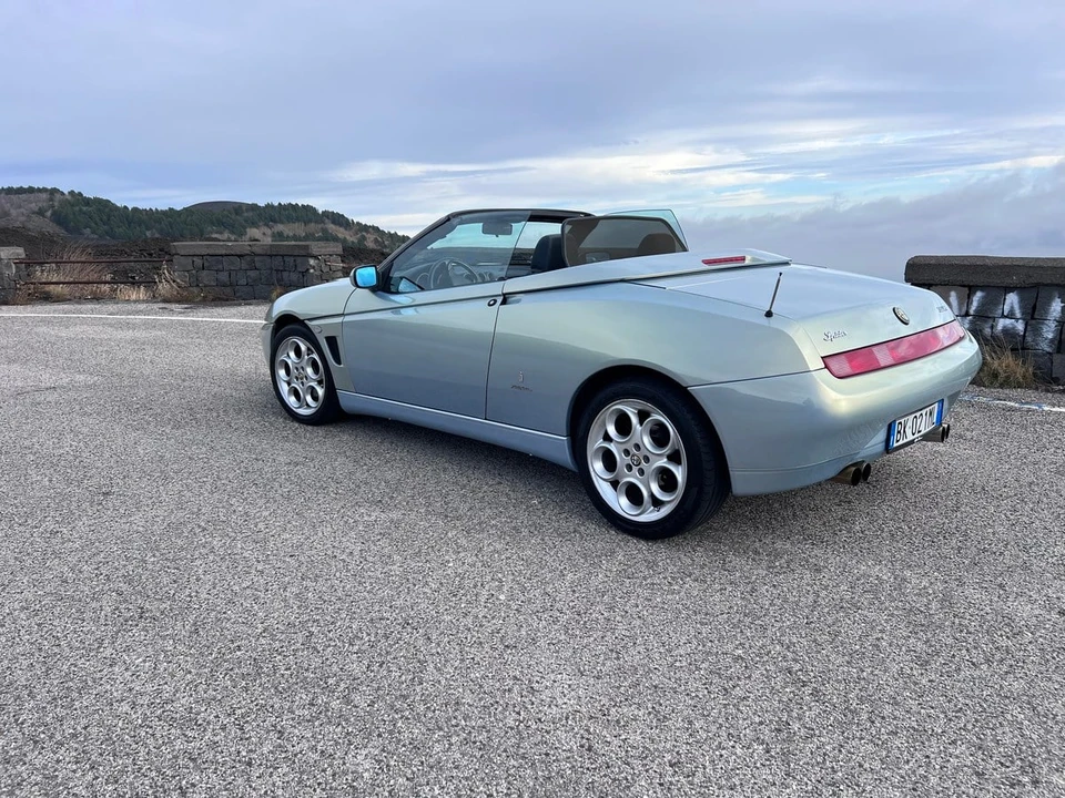 2000 Alfa Romeo 916 GTV & Spider - Image 12 of 30
