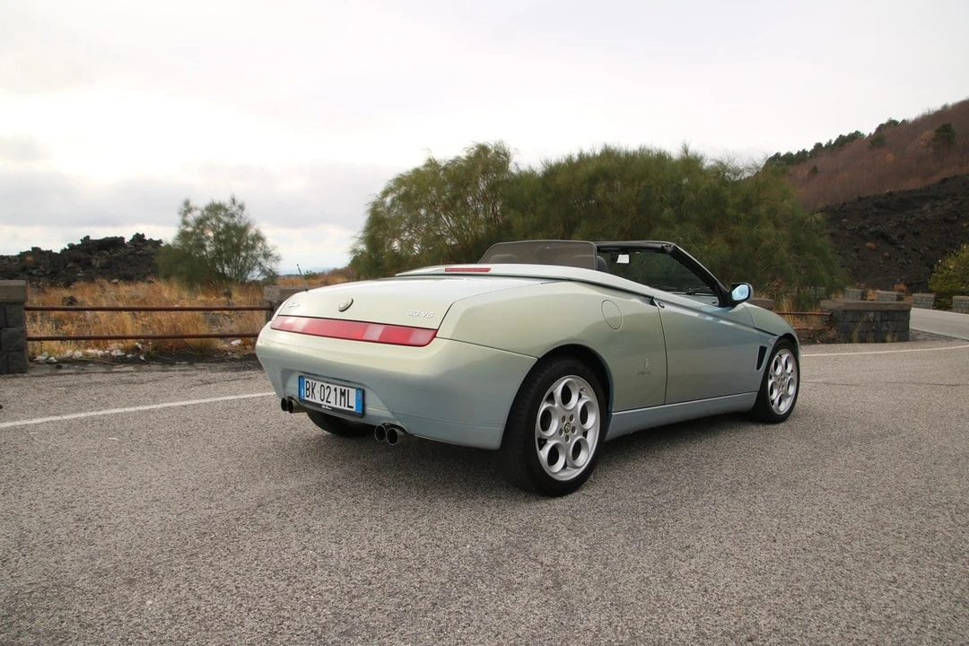 2000 Alfa Romeo 916 GTV & Spider - Image 17 of 30